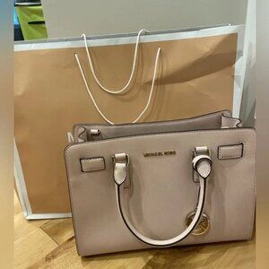 NEW AUTH MICHAEL KORS DILLON LARGE ZIP SAFFIANO LEATHER SATCHEL PINK DUSTY BAG